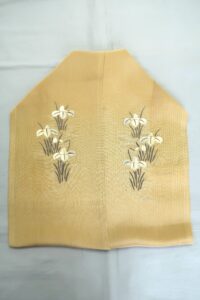 流水に菖蒲　　楊柳縮緬　　半衿