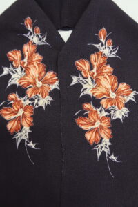 芙蓉 縮緬 半衿(刺繍入り)