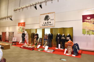 「壽」ことほぎ　人生百年きものからのメッセージ